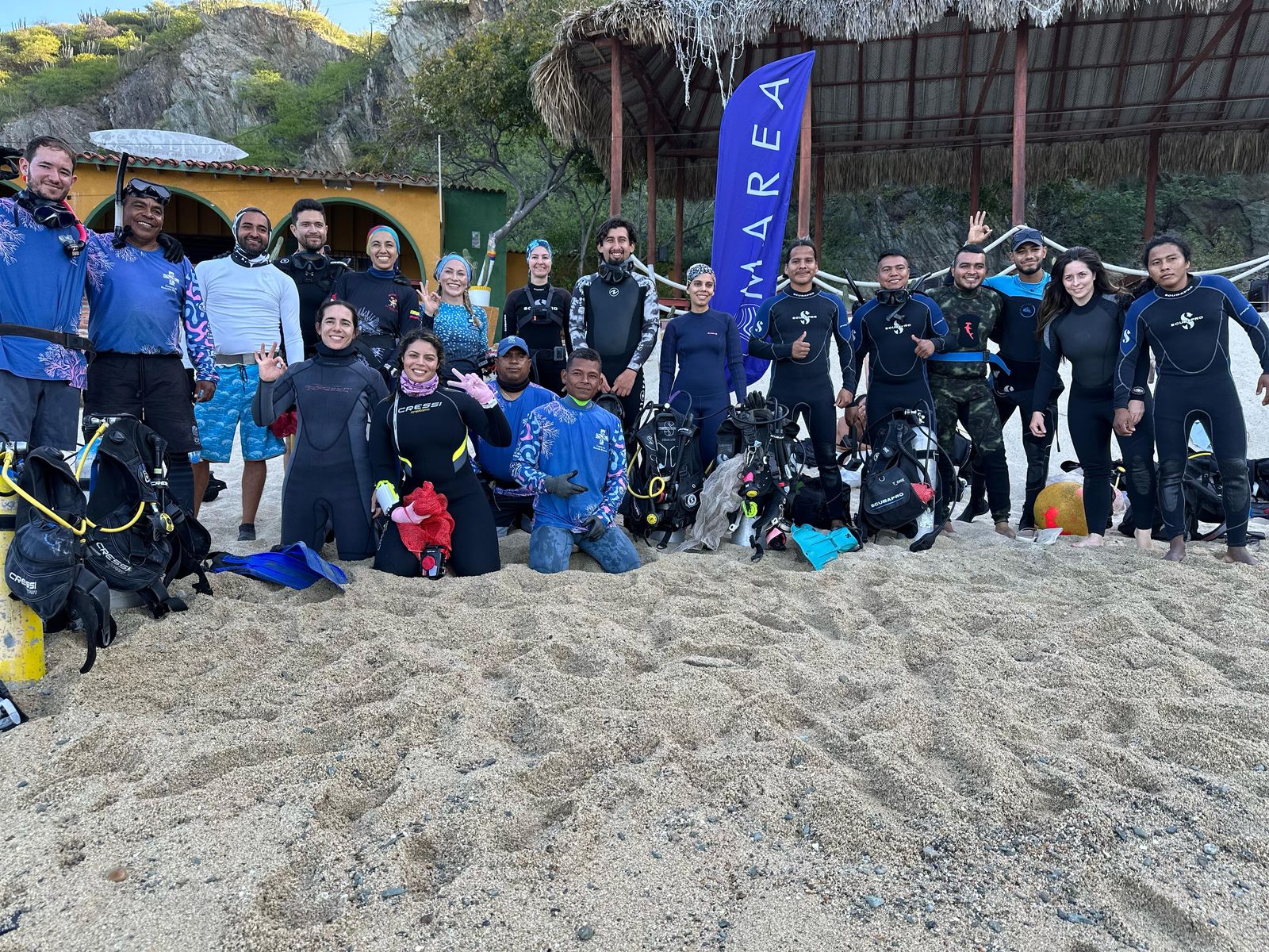 foto grupal buzos